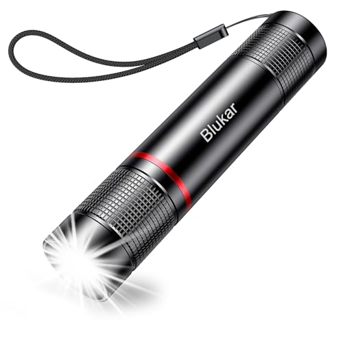Blukar Lampe Torche LED Rechargeable, 2000LM Lampe de Poche LED Ultra Puissante Militaire en Aluminium, 4 Modes d'éclairage & Zoomable pour Camping/Randonnée/Urgence/Coupure de Courant