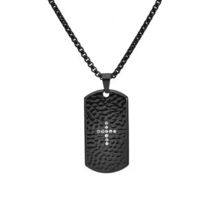 Collier militaire en acier titane incrusté de diamants avec pendentif en forme de croix en relief à la main